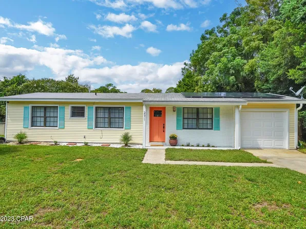 271 Destin Dr, Mary Esther, FL 32569