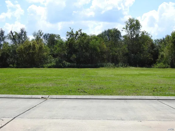 220 Derusso St, Houma, LA 70364