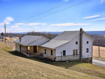 2213 Mountain Top Rd, Dalmatia, PA, 17017