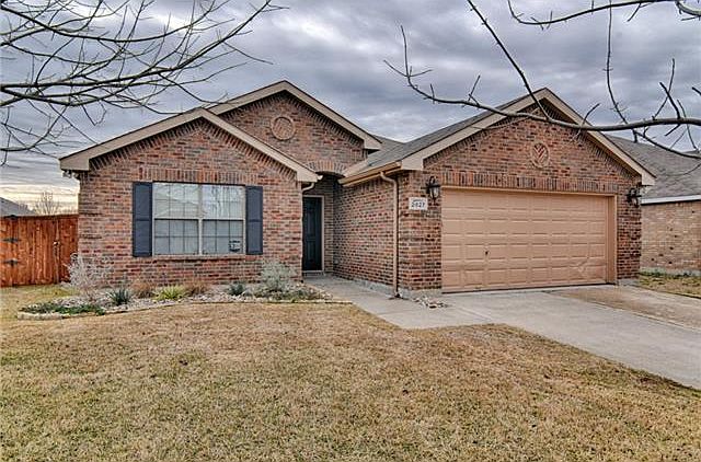1st image of 2827 Park Springs Dr