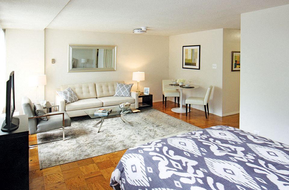 Studio Apartment