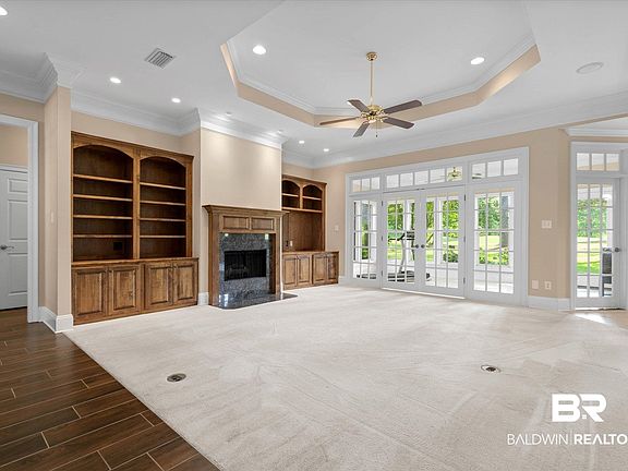 3rd image of 9529 Aspen Cir
