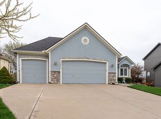 10679 S Langley St, Olathe, KS 66061
