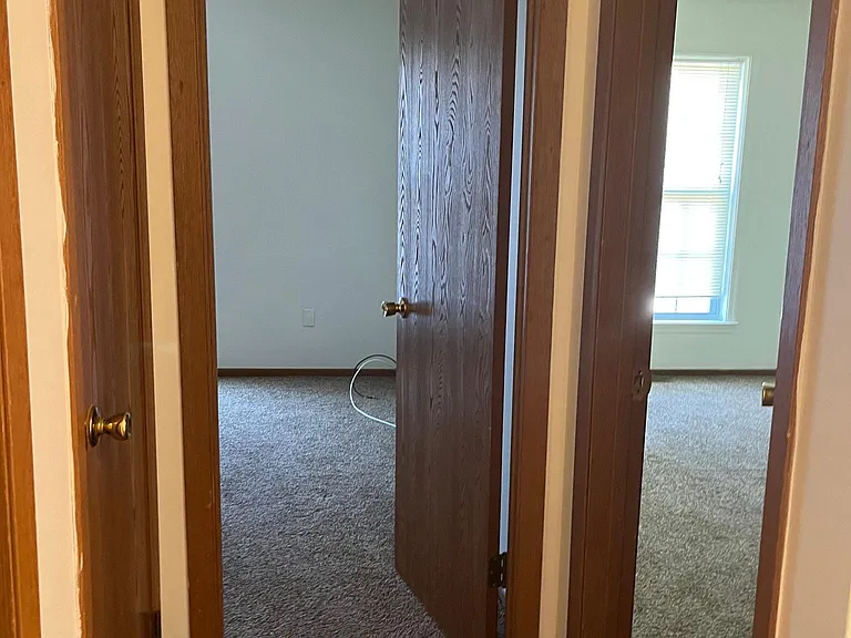 509 Marshall St #B — Photo 11