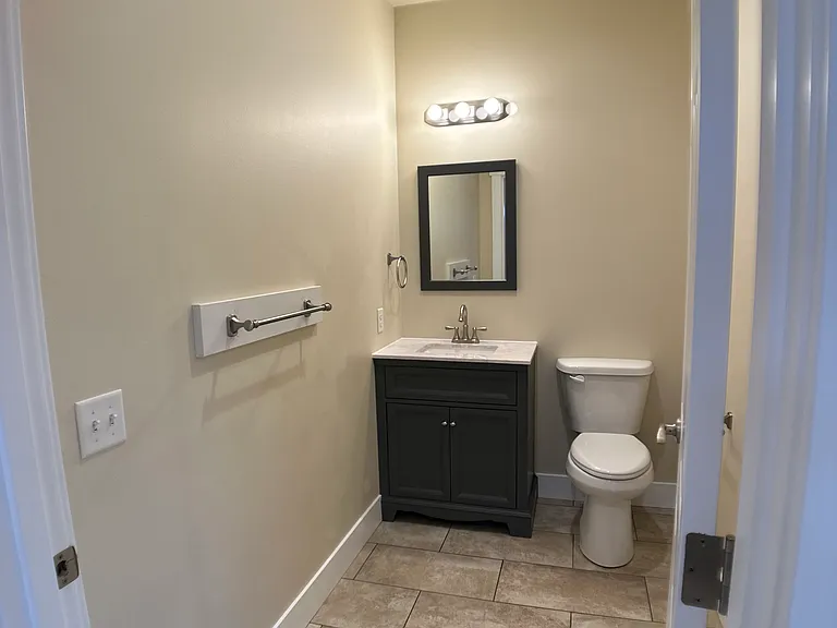 1718 Kok Rd #B — Photo 11