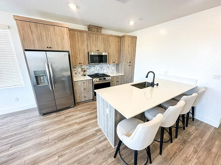 546 W Mahogany Ln — Photo 5