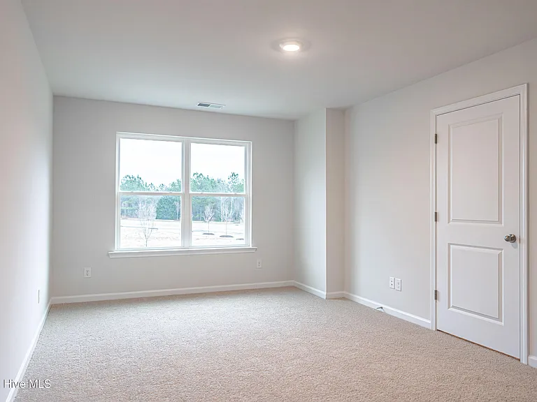 205 Maddox Dr — Photo 15