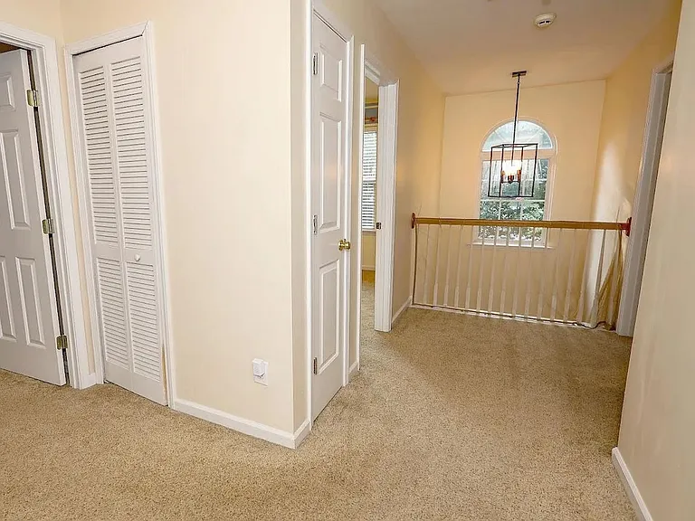7 Back Bay Ct — Photo 13