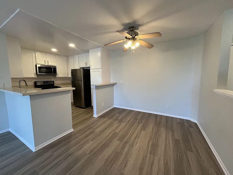 5235 Kester Ave — Photo 50