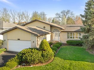 16 W Roberta St, Lemont, IL 60439