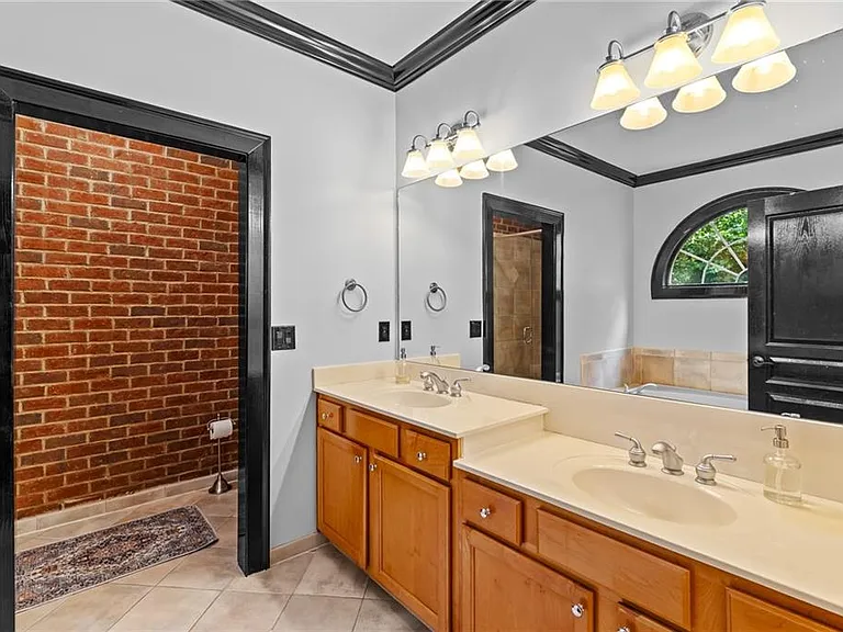 5512 Glenridge Dr #K — Photo 36