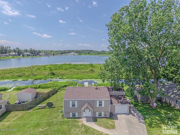 4th image of 3385 Causeway Dr NE