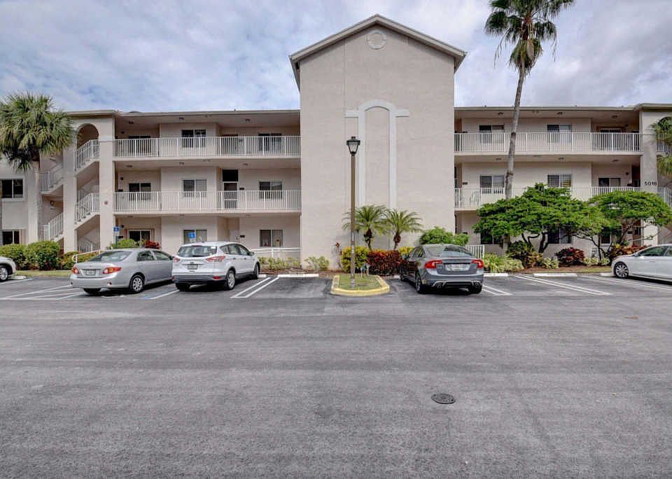 1st image of 5016 Rose Hill Dr APT 2104