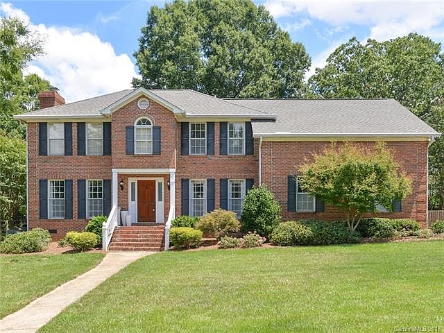 1st image of 1816 Shorewood Dr