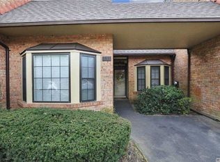 131 Southgate Dr, Massapequa Park, NY 11762