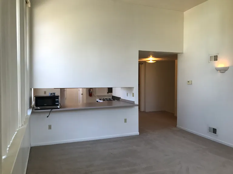 25 Hastings Ave #204 — Photo 8