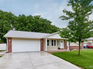 806 S Yosemite Ct, Saint Peters, MO 63376