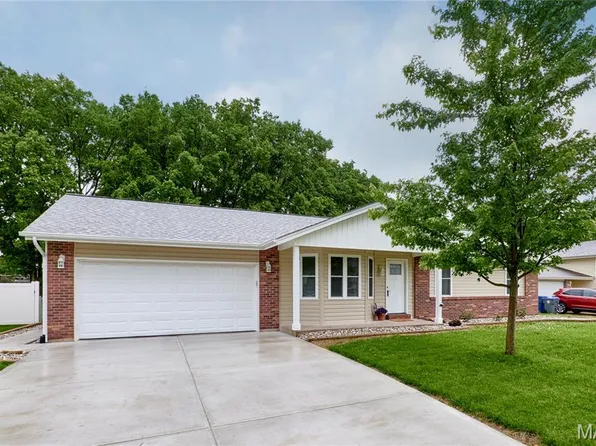 806 S Yosemite Ct, Saint Peters, MO 63376