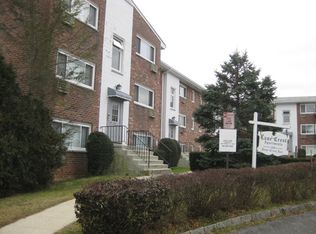 100 Lane Crest Ave APT 2K, New Rochelle, NY 10805