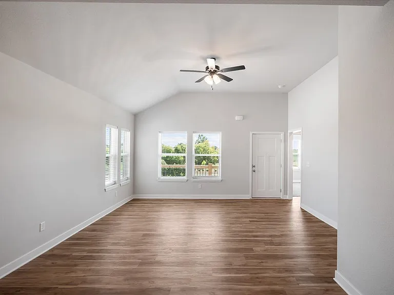 Barry West Townhomes — Photo 75