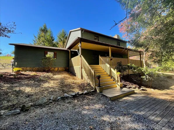 1896 Bunner Ridge Rd, Fairmont, WV 26554