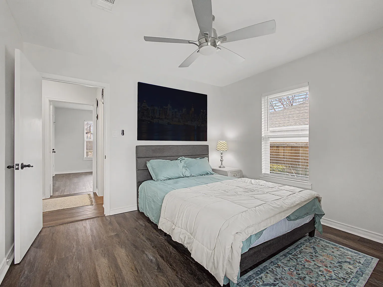 3 bed, 1500 sqft, $3,300 — Photo 3