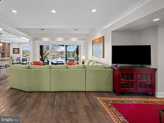 5th image of 3 President Point Dr Unit B3