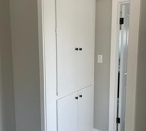5th image of 658 Scott Pl APT 4