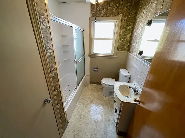 325 Webbmont Cir — Photo 12