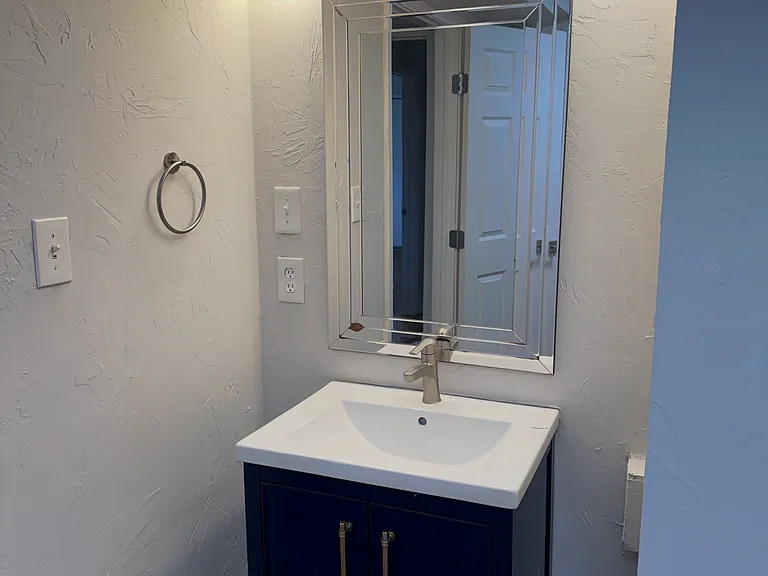 1209 N Roberson St #1 — Photo 7
