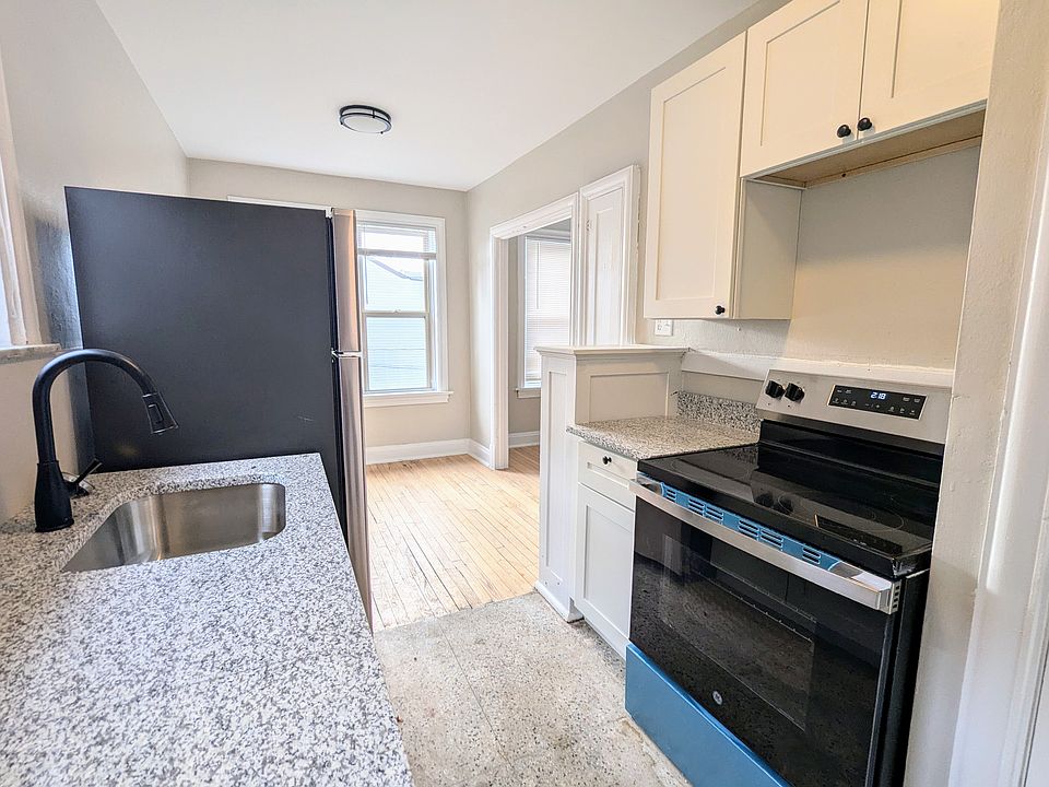 1st image of 4204 Ellenwood Ave APT 213