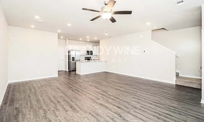 3 bed, 2.5 bath, 1785 sqft, $2,245 — Photo 4