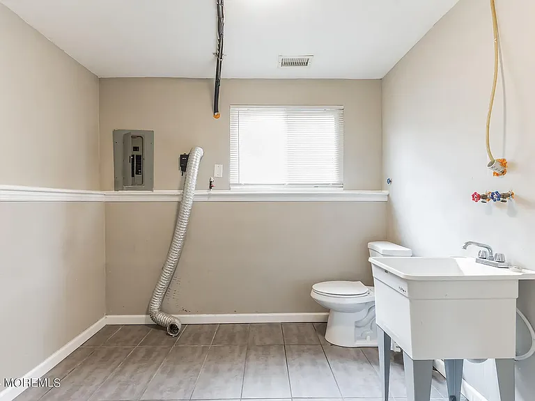 456 Brook Forest Dr — Photo 5