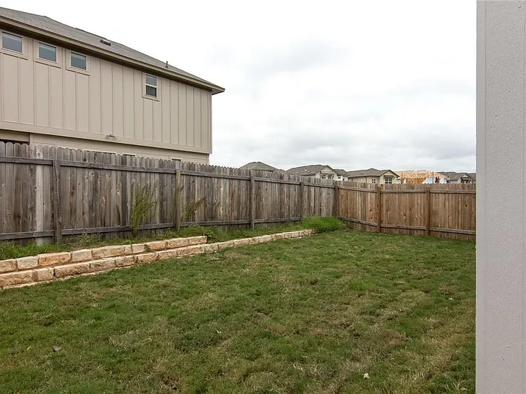 3240 E Whitestone Blvd #85 — Photo 38