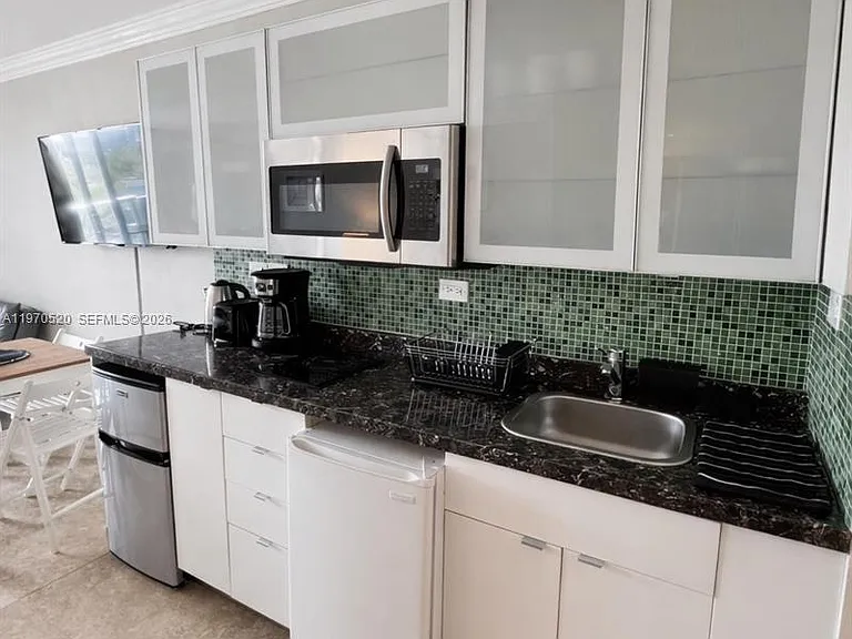 19201 Collins Ave #436 — Photo 9