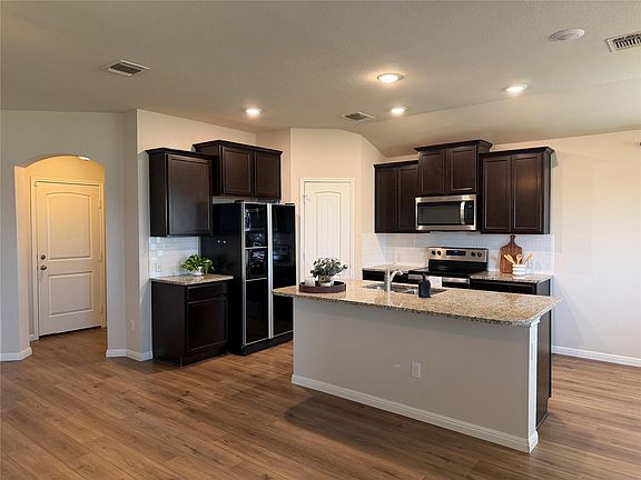 4th image of 1329 Spicewood Dr