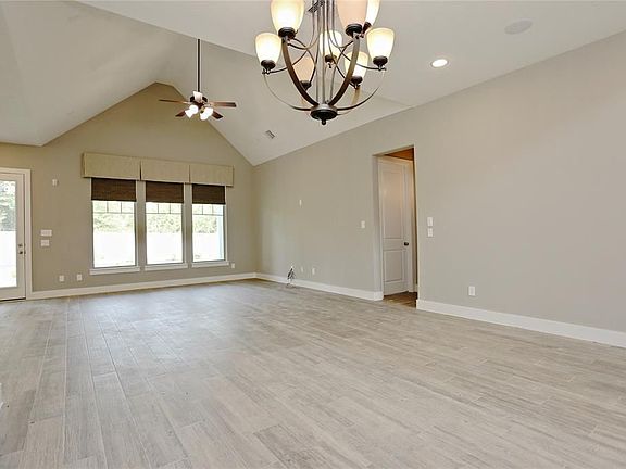 4th image of 25327 Pinyon Hill Trl