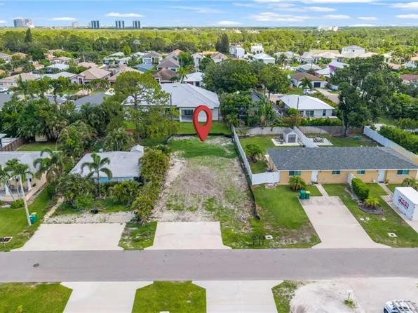 755 108th AVE N, NAPLES, FL 34108