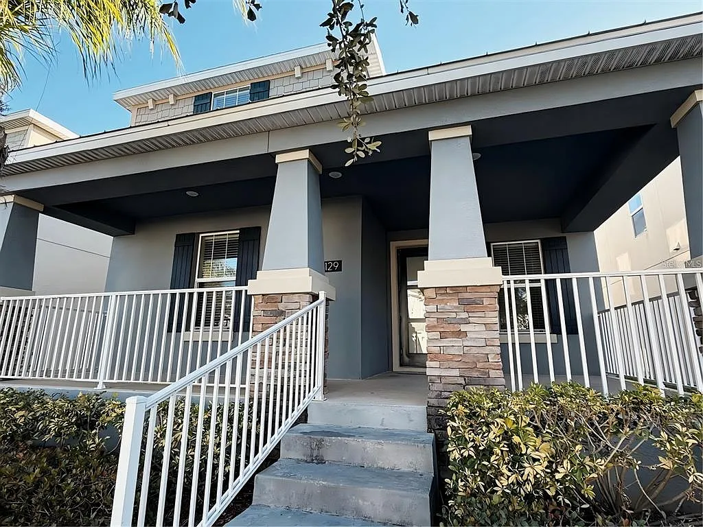 5 bed, 3.0 bath, 2638 sqft, $3,250 — Photo 3