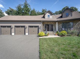 41 Alwin Pl, Springfield, MA 01128