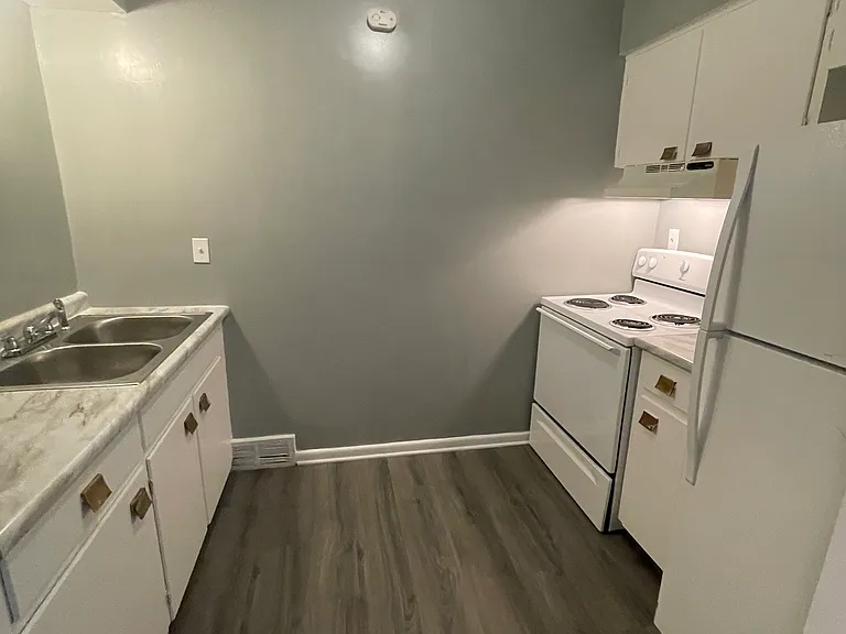 808 Florida Ave — Photo 4