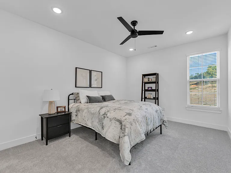 2047 E Little Crew Dr — Photo 17