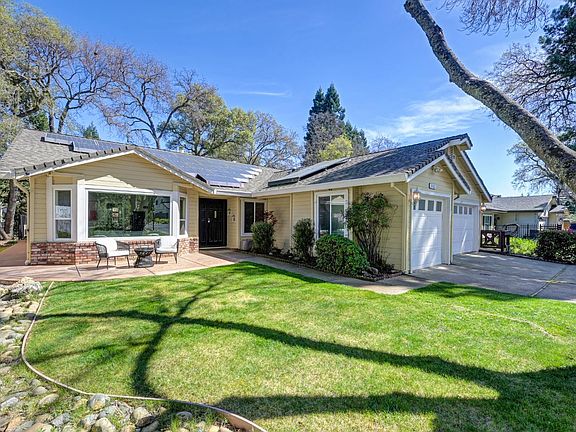 2nd image of 2901 Cambridge Rd