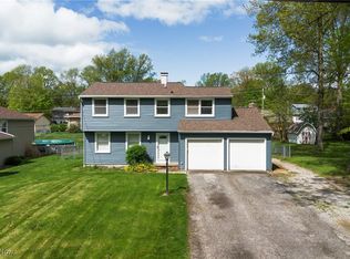 2332 Birch Trace Dr, Youngstown, OH 44515