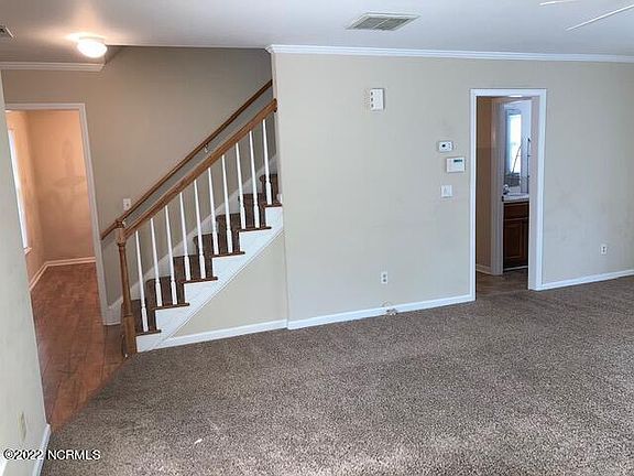 4th image of 804 Persimmon Pl