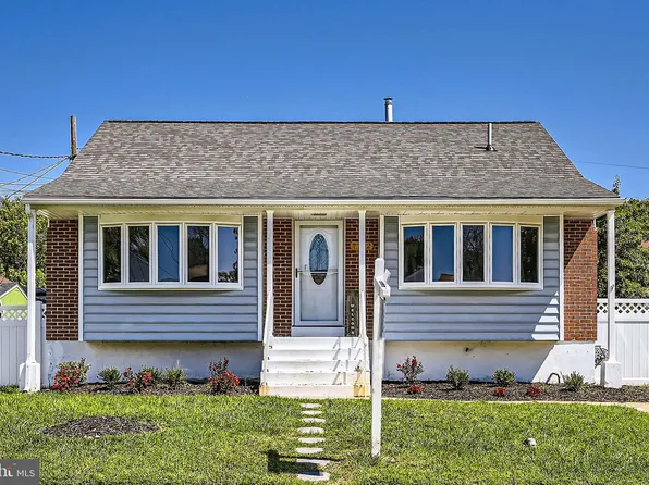 7702 Beekay Rd, Sparrows Point, MD 21219