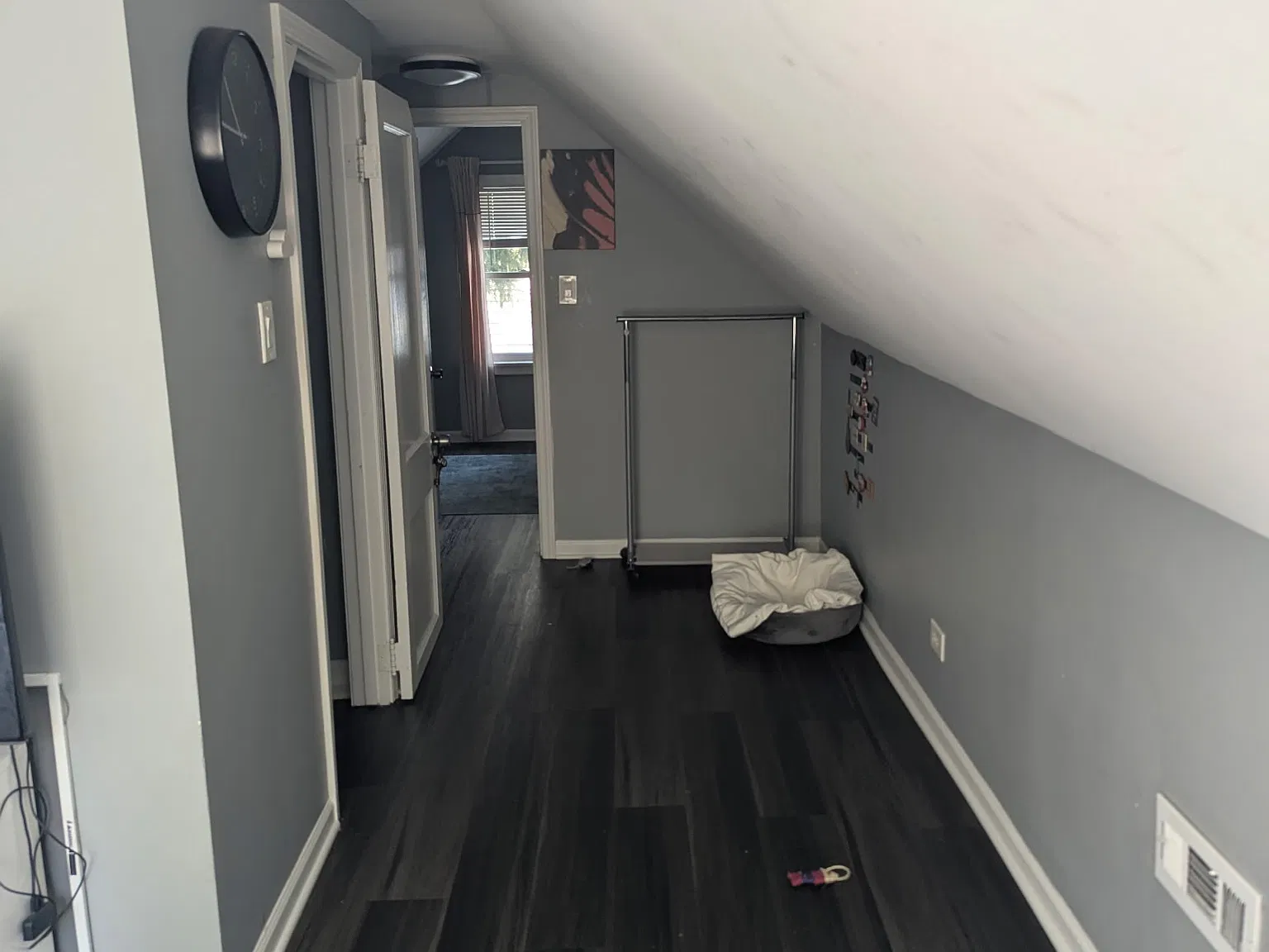 3 bed, 864 sqft, $850 — Photo 1
