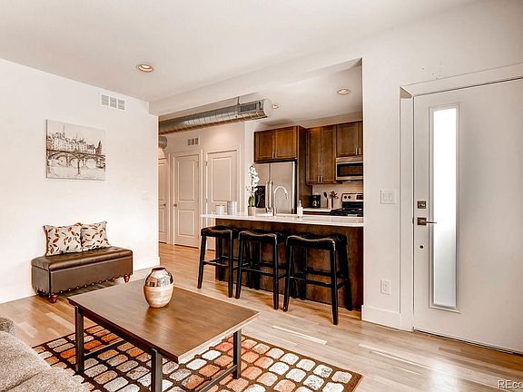 3rd image of 3110 Vallejo Street