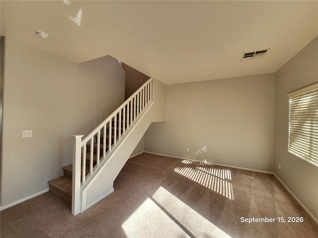 3 bed, 2.5 bath, 1400 sqft, $1,995 — Photo 4