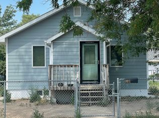 416 E 5th St, Valentine, NE 69201